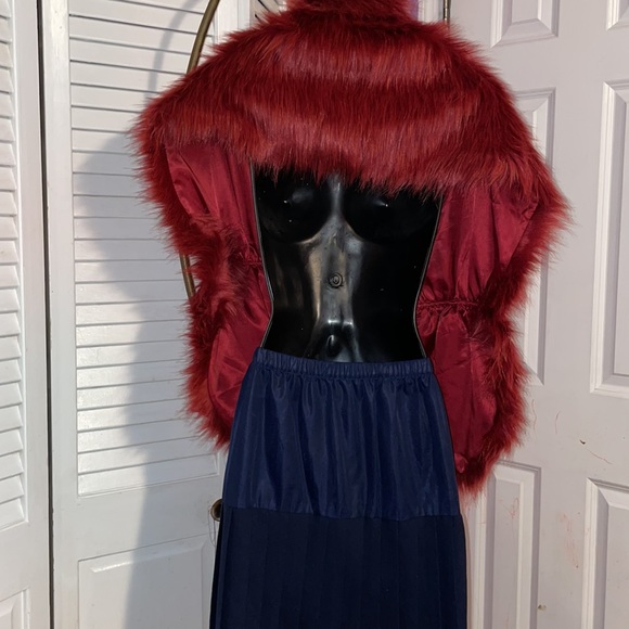 Fun Burgundy Faux Fur by Clmmeiyuan - Picture 2 of 12